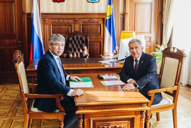 Фото Глава Бурятии и Президент Татарстана договорились о сотрудничестве между регионами (ФОТО)