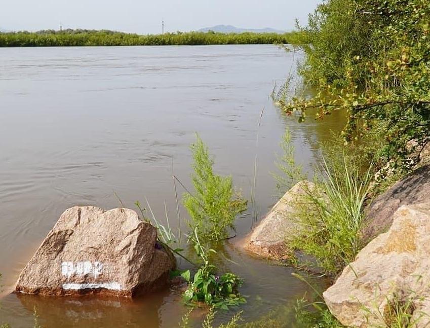 Фото В Улан-Удэ уровень воды в реке Селенга понизился на 17 см