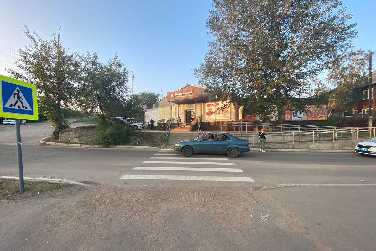 Фото Автоледи в Улан-Удэ сбила пятилетнего ребенка на пешеходе