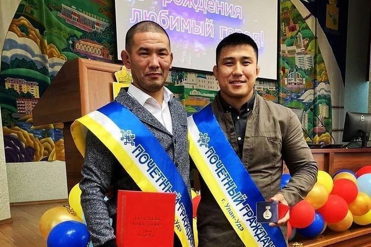 Фото Два спортсмена Бурятии удостоены звания «Почетный гражданин Улан-Удэ»