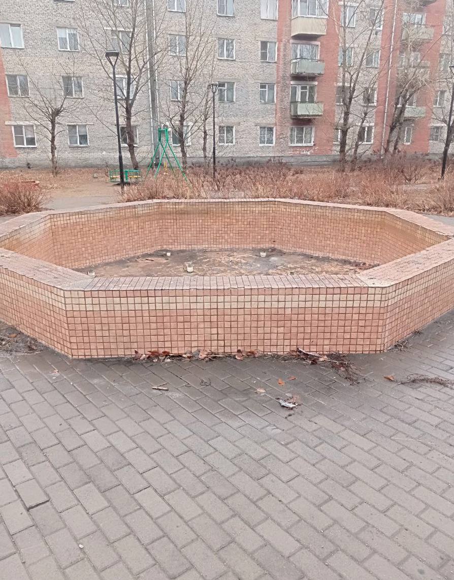 Фото Семнадцать улан-удэнских фонтанов готовят к летнему сезону