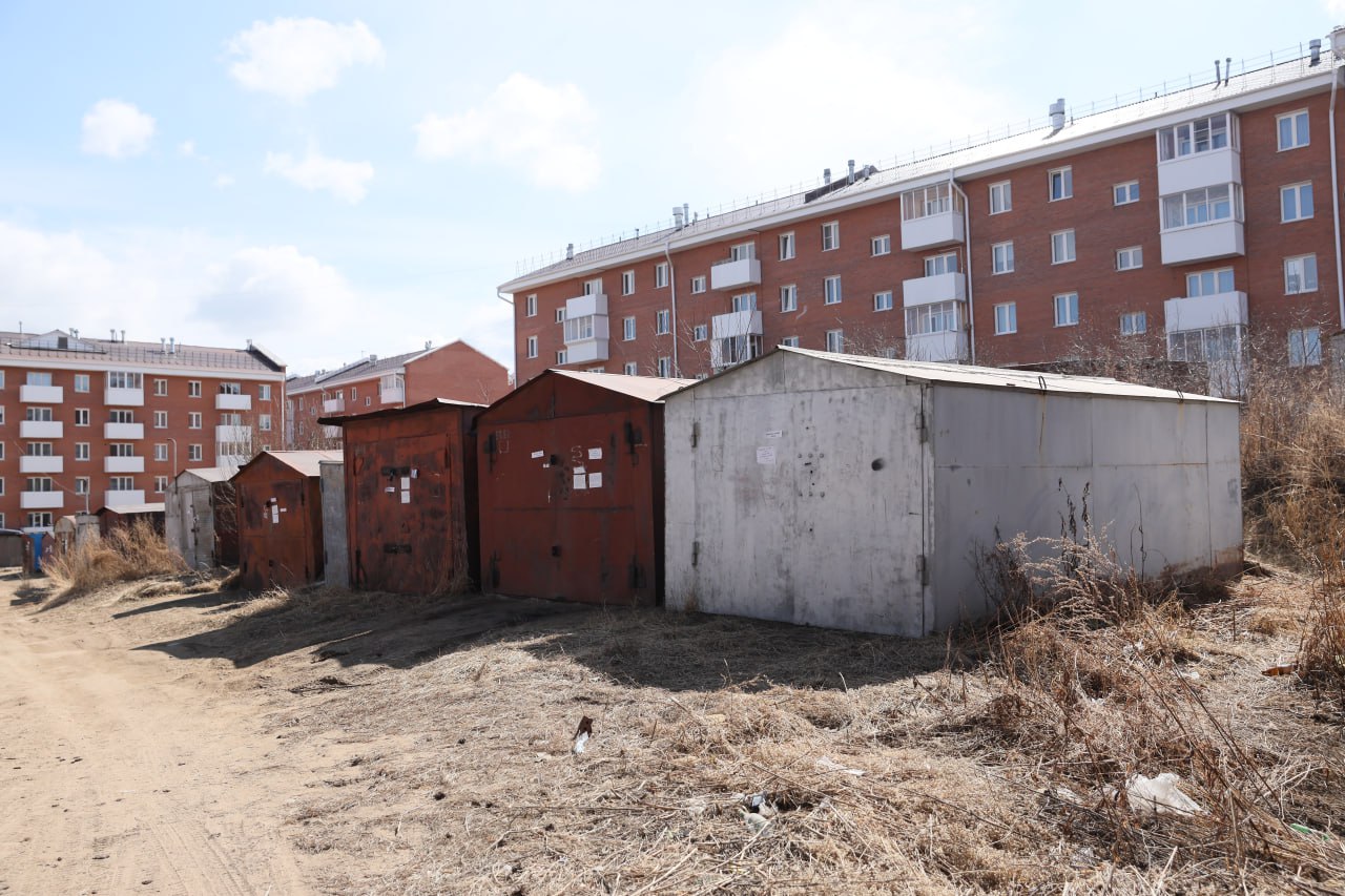 Фото Металлические гаражи в «сотых» кварталах Улан-Удэ переносят на специальную площадку