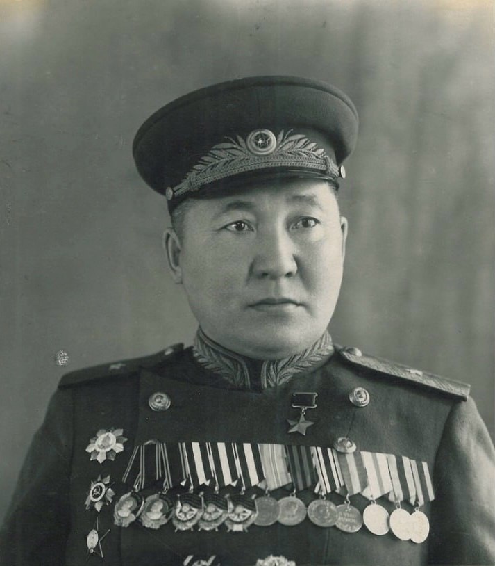 Фото Памятник Герою Советского Союза Илье Балдынову установят в Улан-Удэ