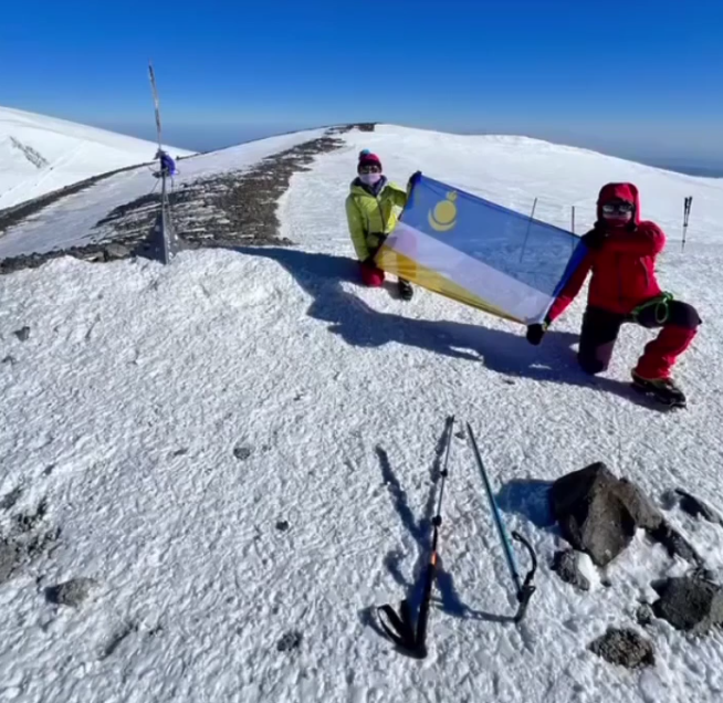 Фото Учительница математики из Улан-Удэ покорила Эльбрус