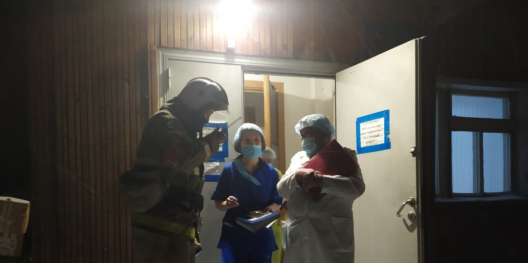 Фото В районной больнице Бурятии отработали действия при «пожаре»