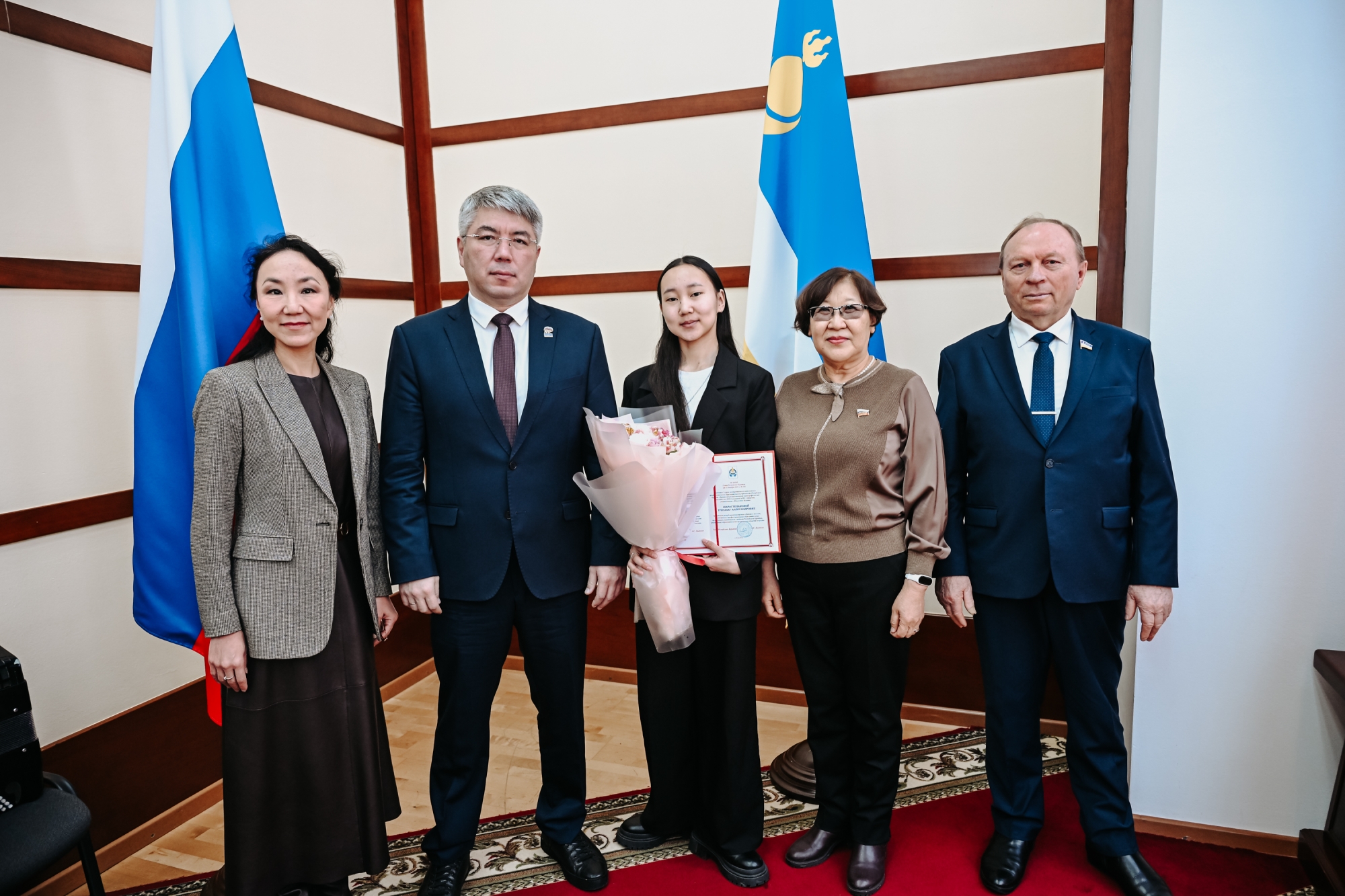 Фото Студентка БРХК получила государственную премию из рук Главы Бурятии