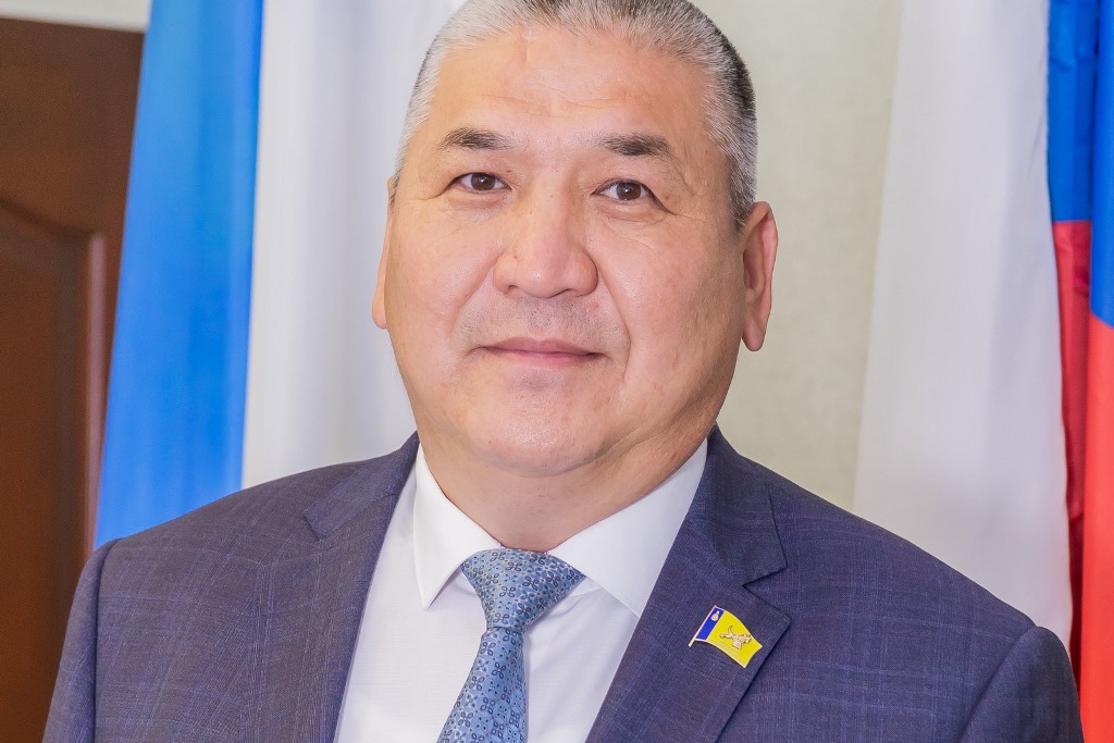 Фото Поздравление председателя Улан-Удэнского городского Совета депутатов с Днем Победы