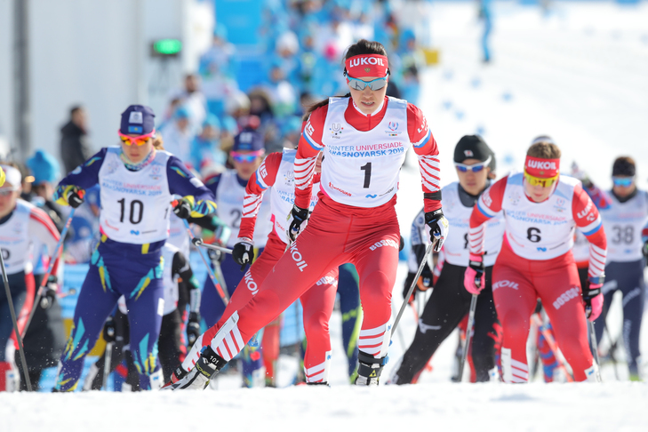 Фото Алиса Жамбалова попала в ТОП-15 лыжников на прошедшем этапе Кубка мира
