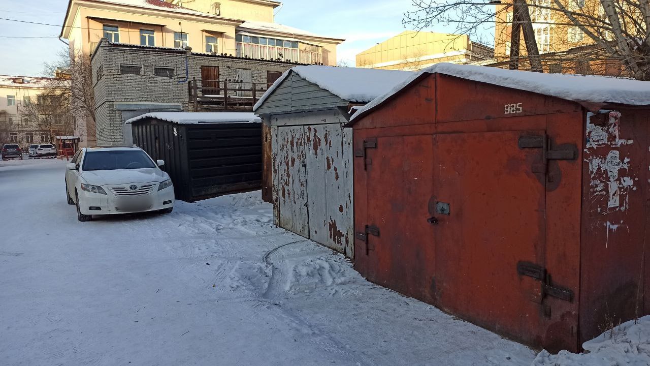 Фото В Улан-Удэ стихийные гаражи со штрафстоянки вернула лишь половина владельцев
