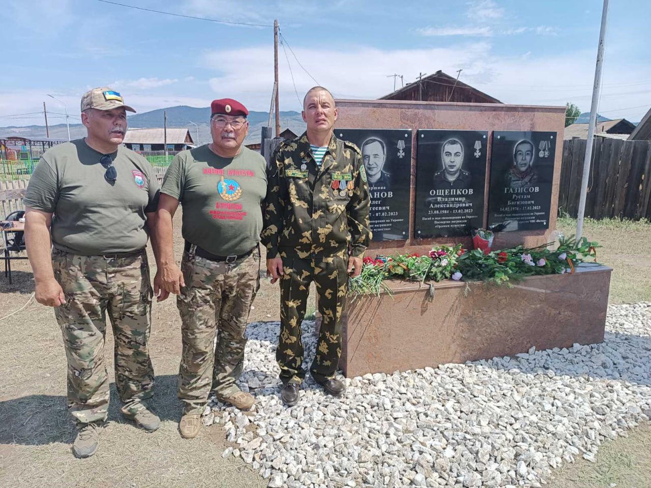 Фото В Иволгинском районе Бурятии состоялось открытие мемориального обелиска воинам-землякам