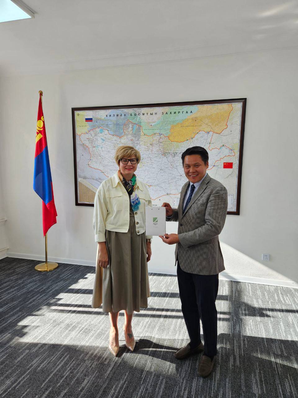 Фото Министр экономики Бурятии прибыла из Китая в Монголию