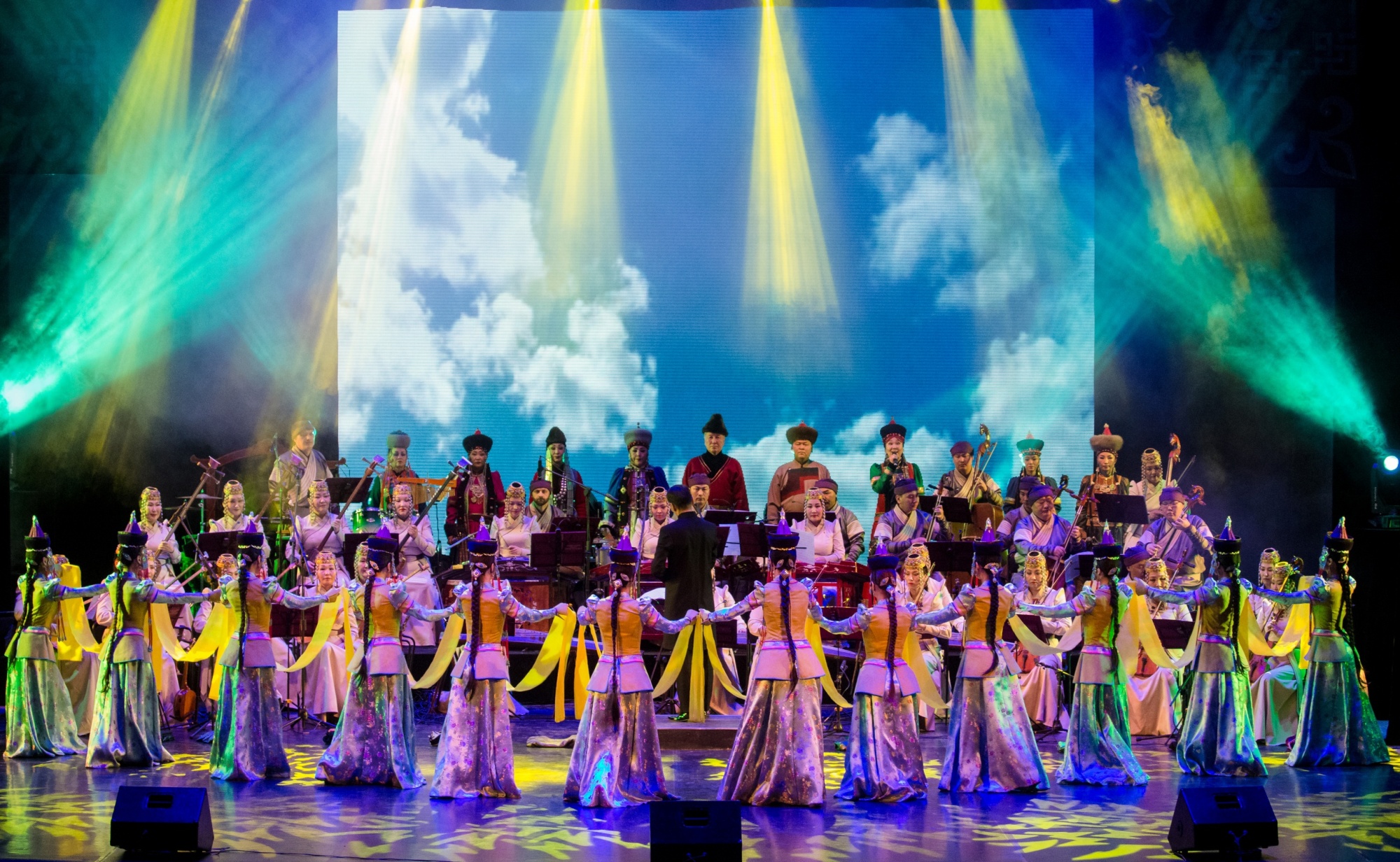 Фото Театр «Байкал» покажет в Улан-Удэ лучшие номера уходящего сезона