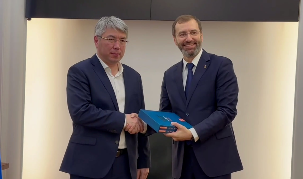 Фото Глава Бурятии встретился с руководителем Заксобрания Иркутской области