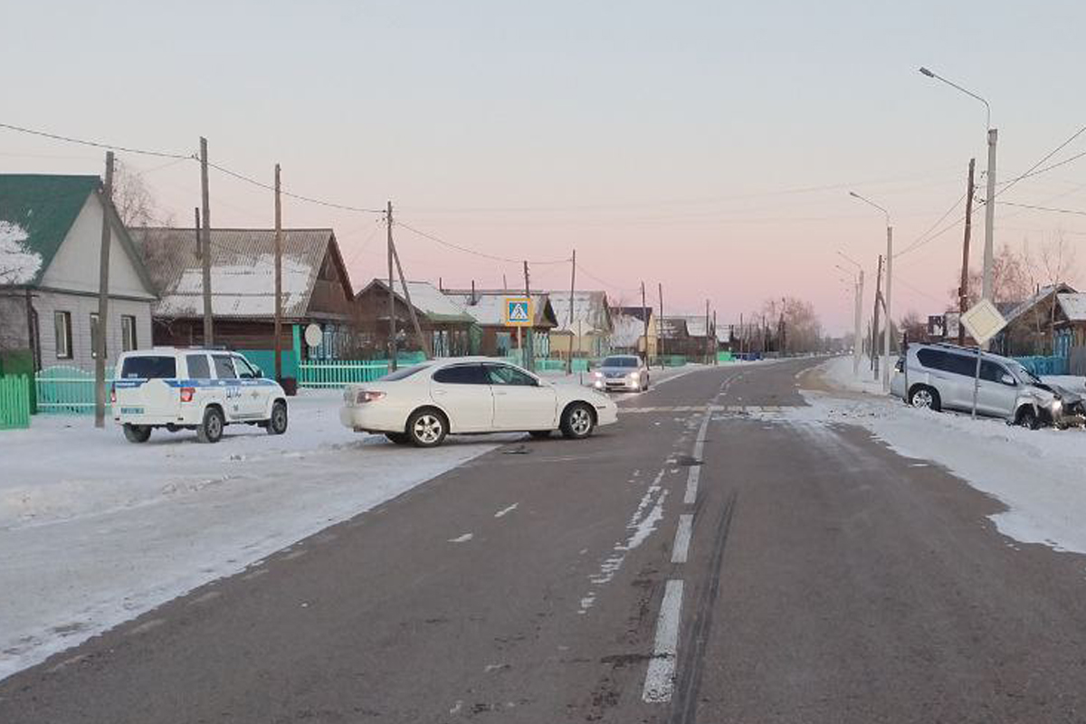 Фото Двое детей доставлены в больницу в результате ДТП в Еравнинском районе Бурятии