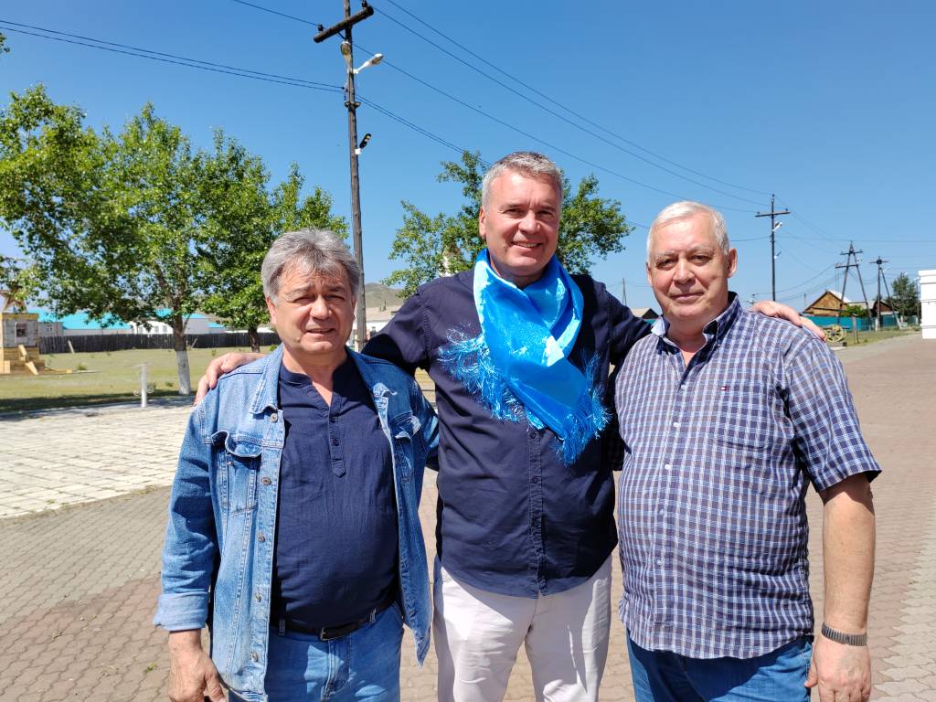 Фото На книжном салоне в Бурятии расскажут о маршрутах Великого чайного пути 