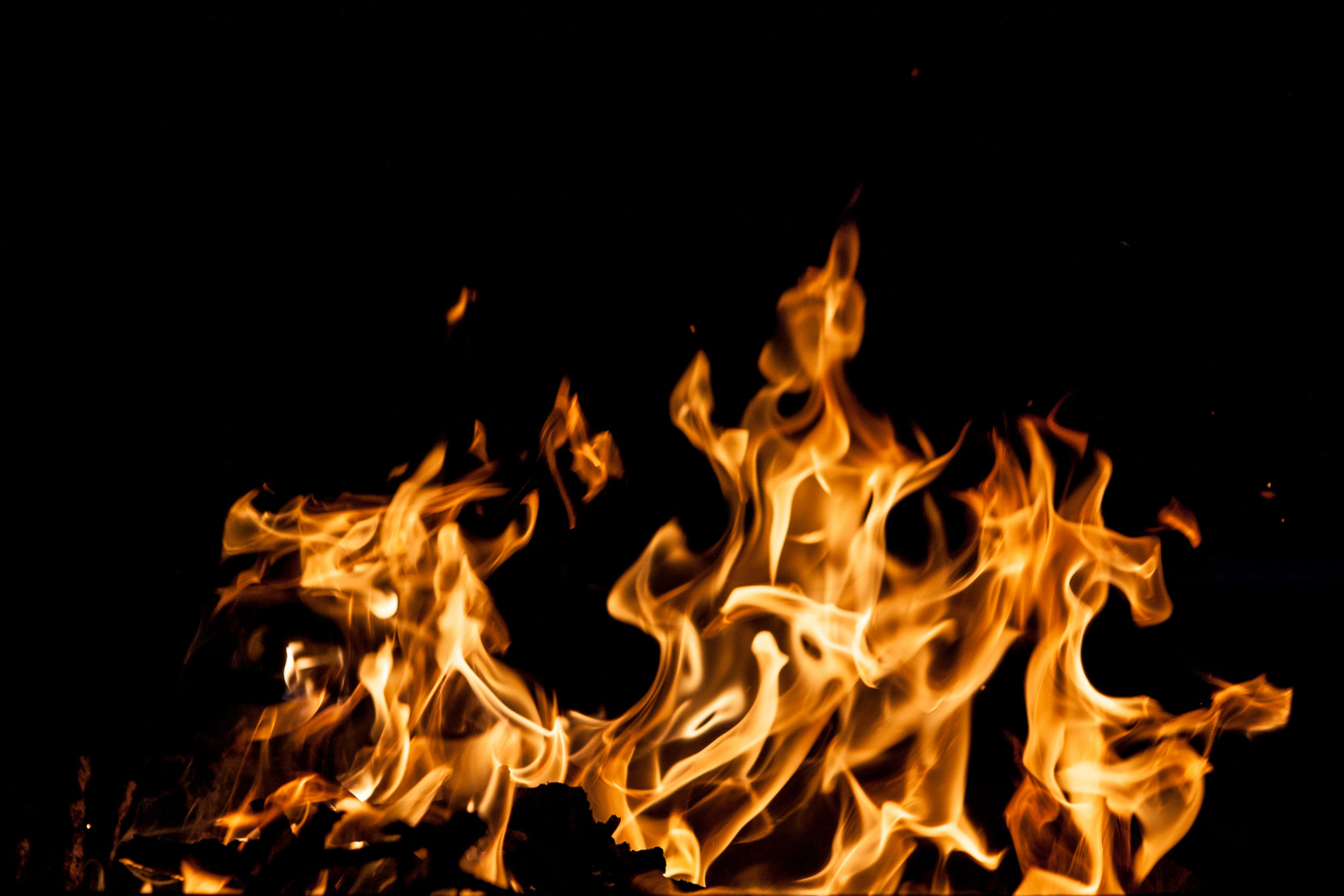 Фото Неосторожное обращение с огнем привело к пожару в районе Бурятии