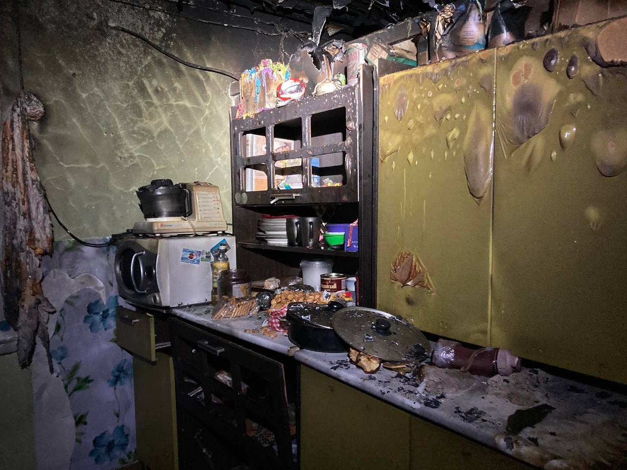 Фото Житель Бурятии теплой золой спалил двухквартирный дом