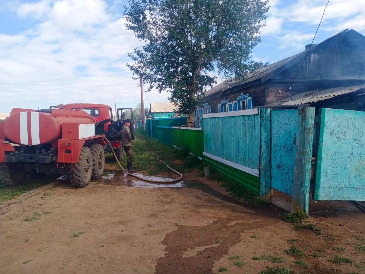 Многодетная бурятия. Жилье на селе. Дом в Улан Удэ.