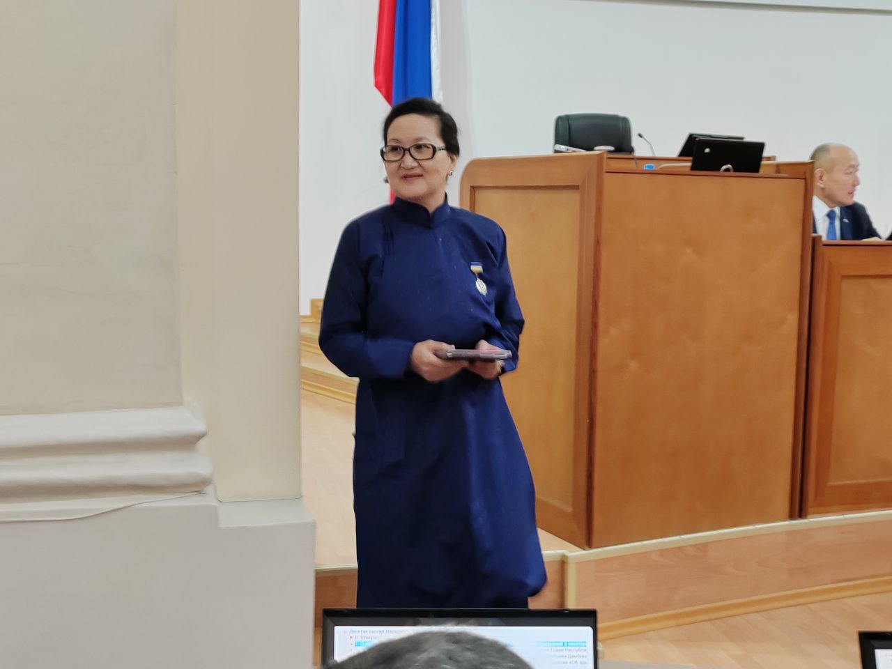 Фото Генконсулу Монголии в Улан-Удэ вручили медаль Агвана Доржиева