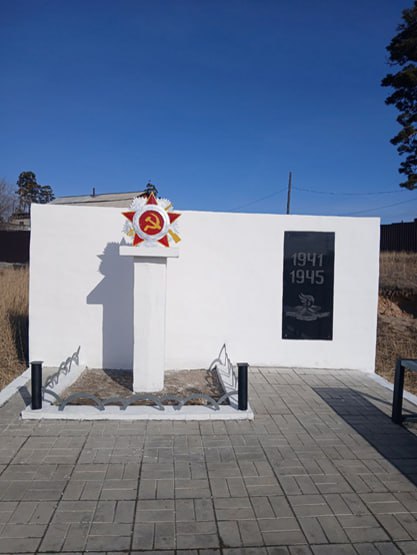 Фото К 9 мая в Улан-Удэ приводят в порядок памятники, посвященные военной истории