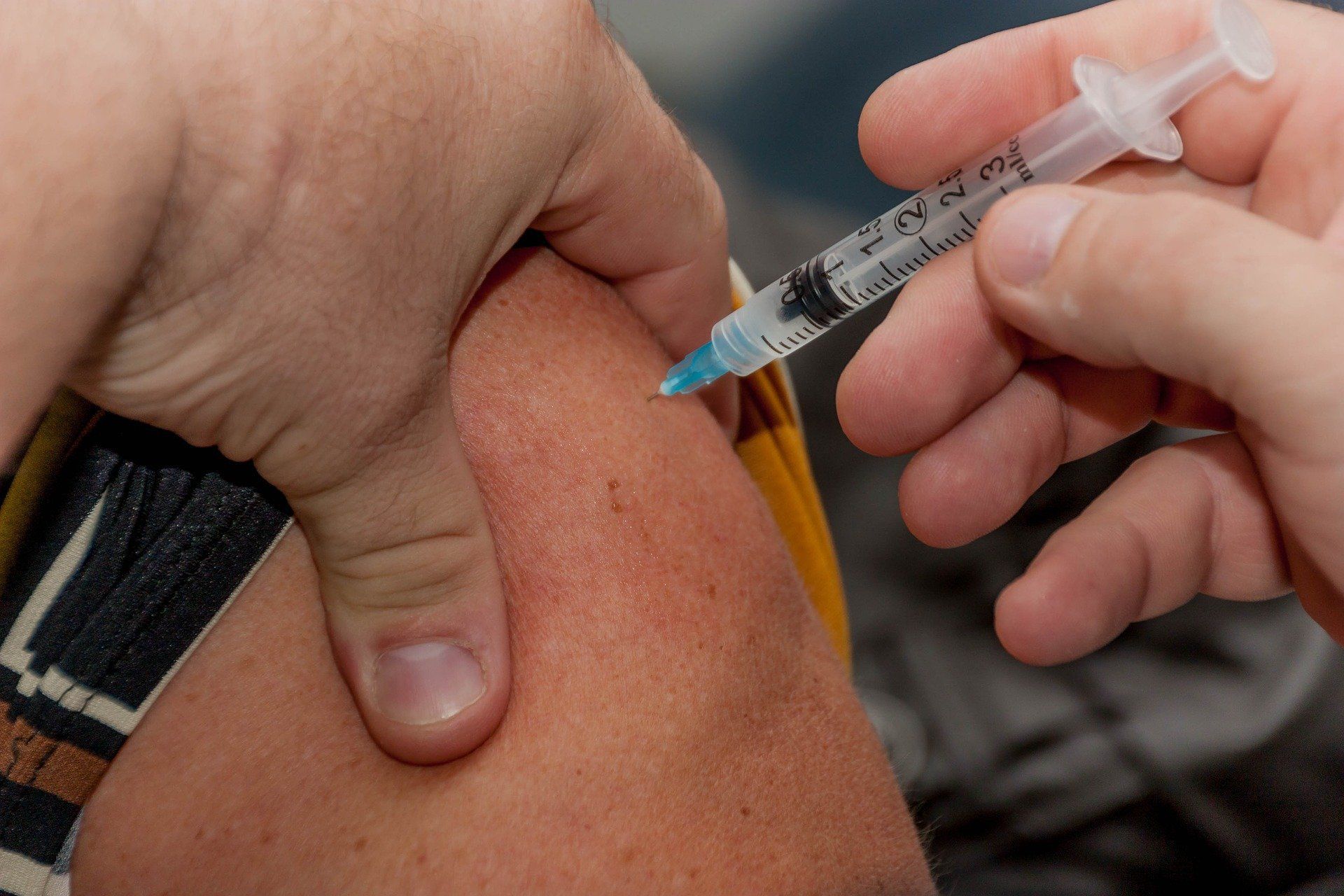 Фото Врач-эпидемиолог рассказала, как легко перенести прививку против ковид