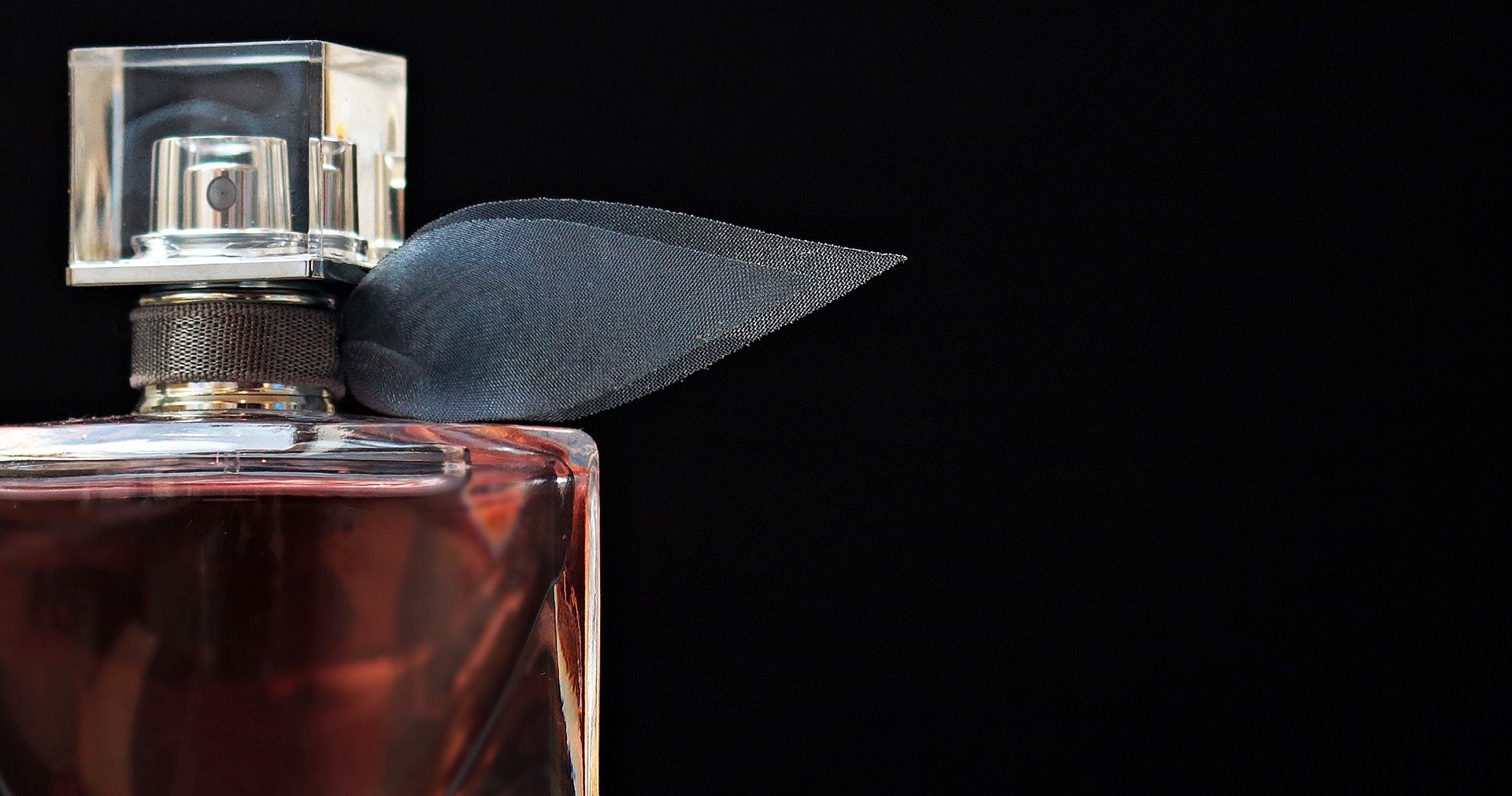 Фото Двое улан-удэнцев украли парфюм на 120 тысяч рублей