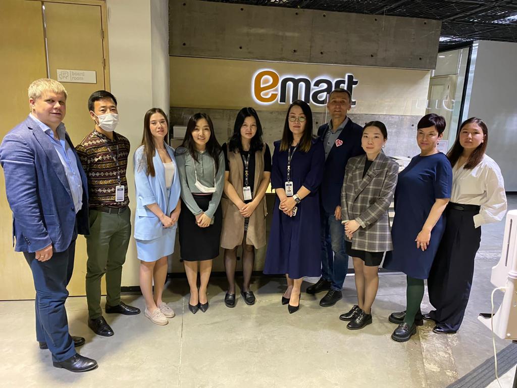 Фото Компании из Бурятии посетили крупную корейскую сеть Еmart в Монголии