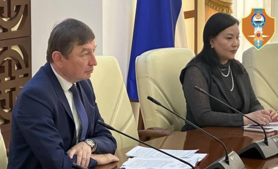 Фото  В правительстве Бурятии прошло заседание КЧС