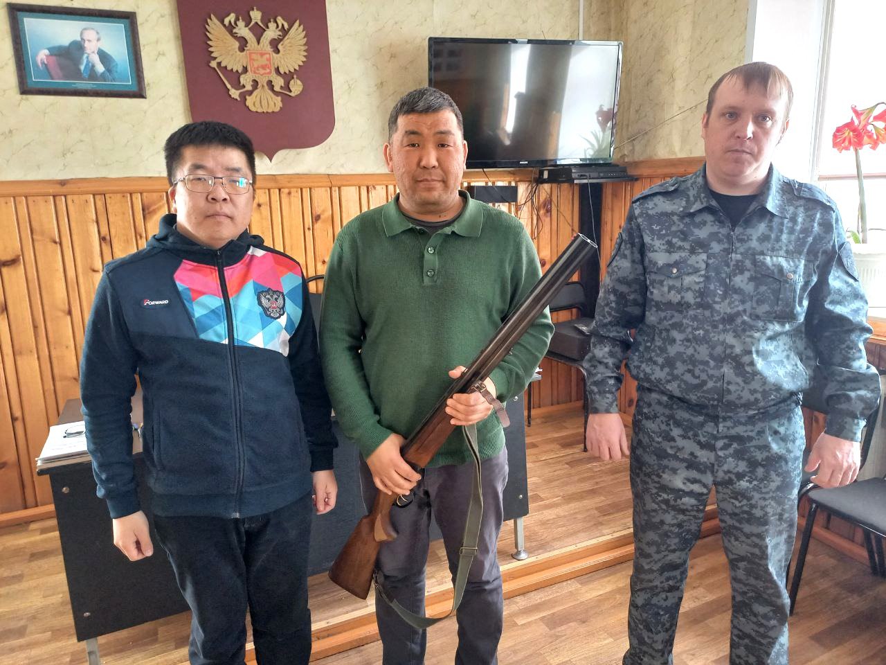 Фото Врачи районной больницы Бурятии закупили огнестрельное оружие бойцам СВО