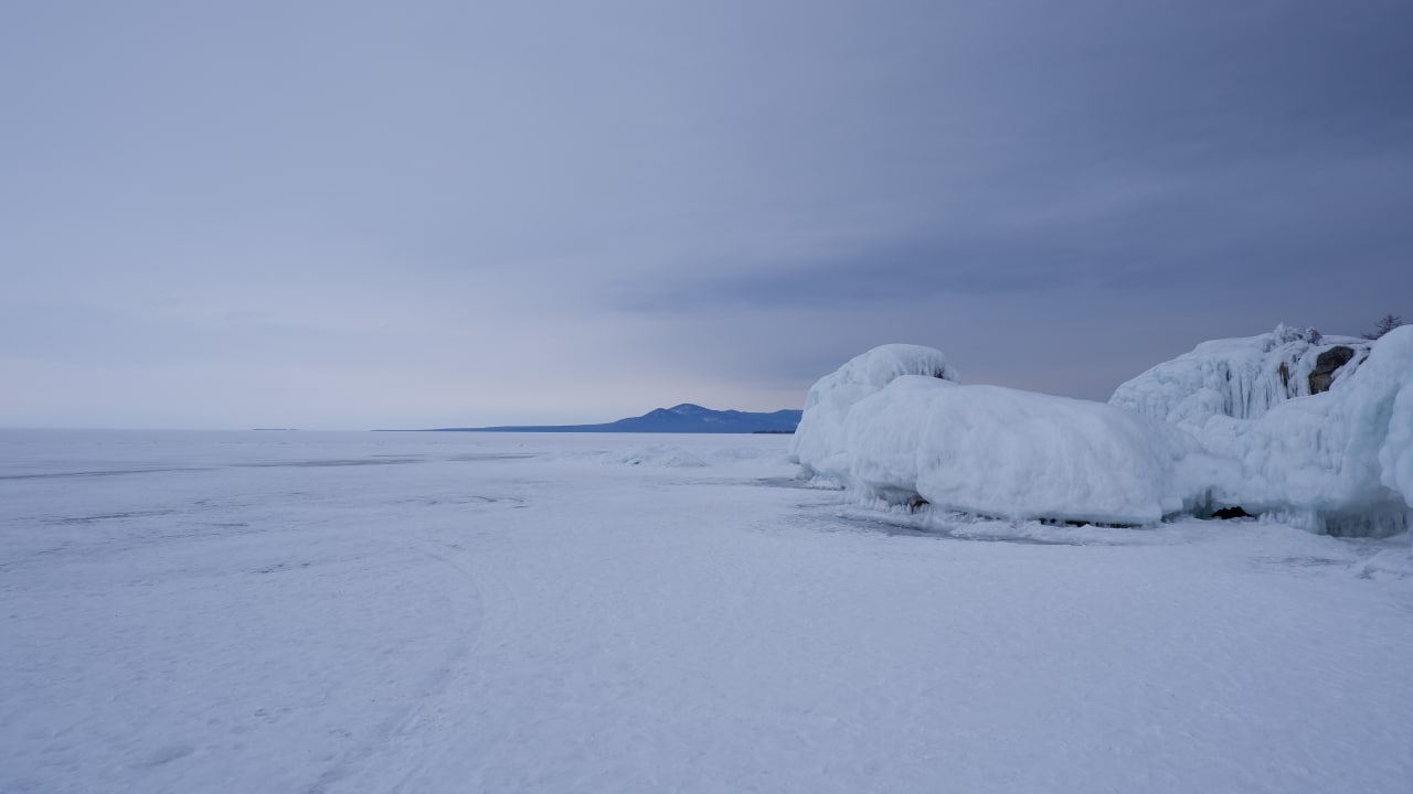 Фото Священное озеро Бурятии и Иркутской области готовят к весеннему половодью