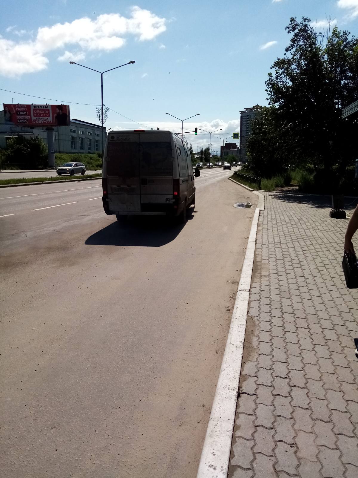 В Улан-Удэ водитель маршрутки закрыл двери перед ребенком и отправился в путь