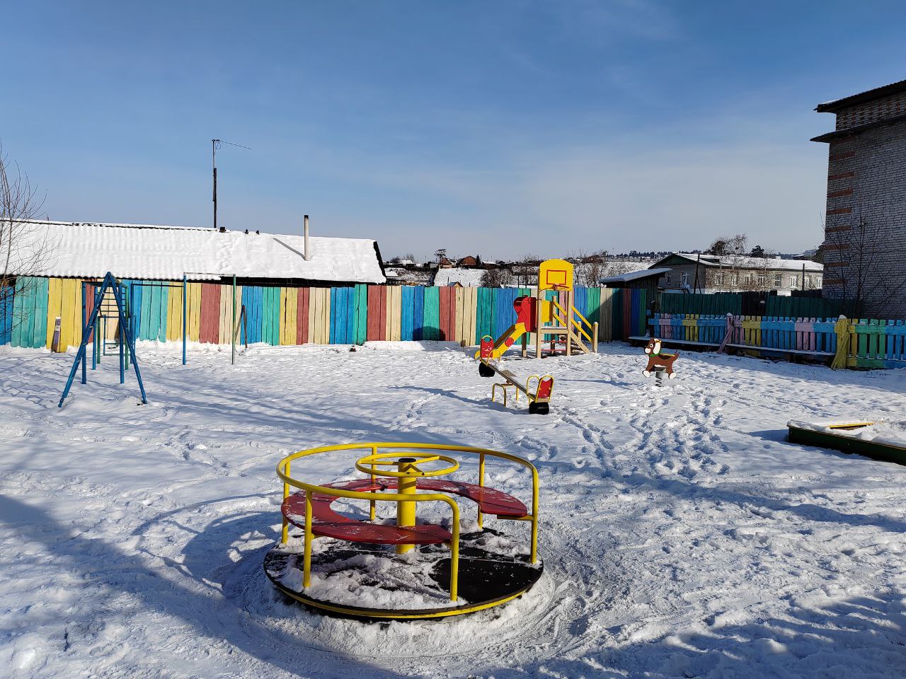 Фото В Бурятии поселковые администрации столкнулись с проблемой детских площадок