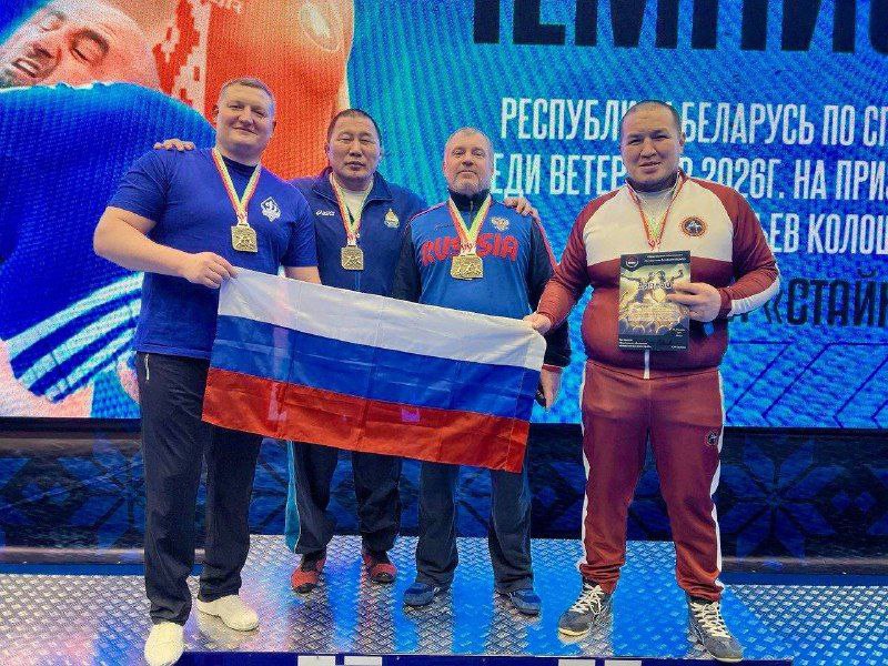 Фото Борец из Бурятии стал чемпионом по вольной борьбе среди ветеранов 2026