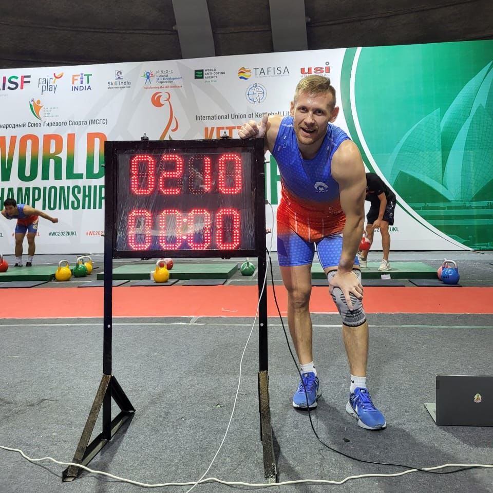Фото Гиревик из Бурятии побил свой же мировой рекорд