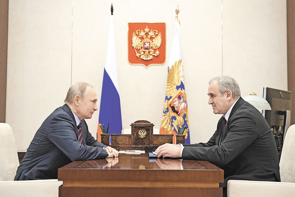 Фото Путин поддержал идею "Единой России" отменить комиссию банков при оплате услуг ЖКХ