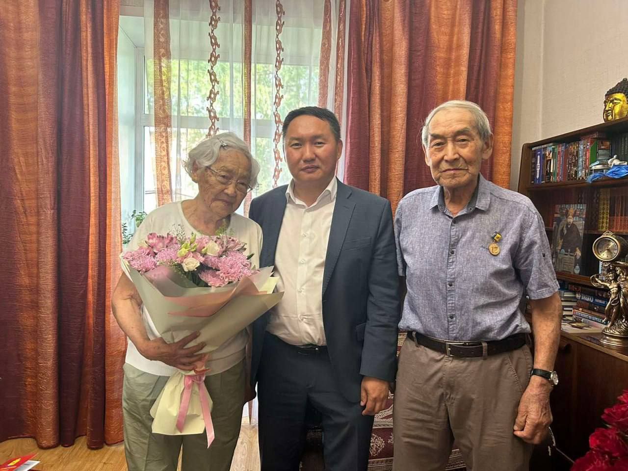 Фото В Улан-Удэ супруги отметили благодатную свадьбу