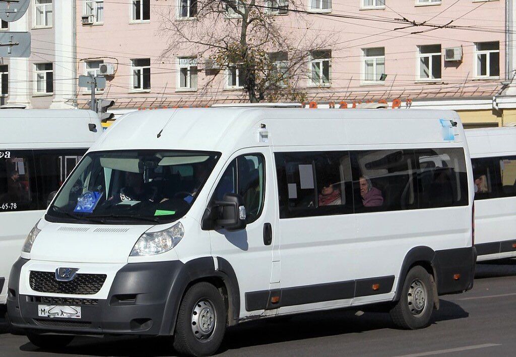Фото В Улан-Удэ пассажирке после поездки в микроавтобусе понадобилась помощь медиков