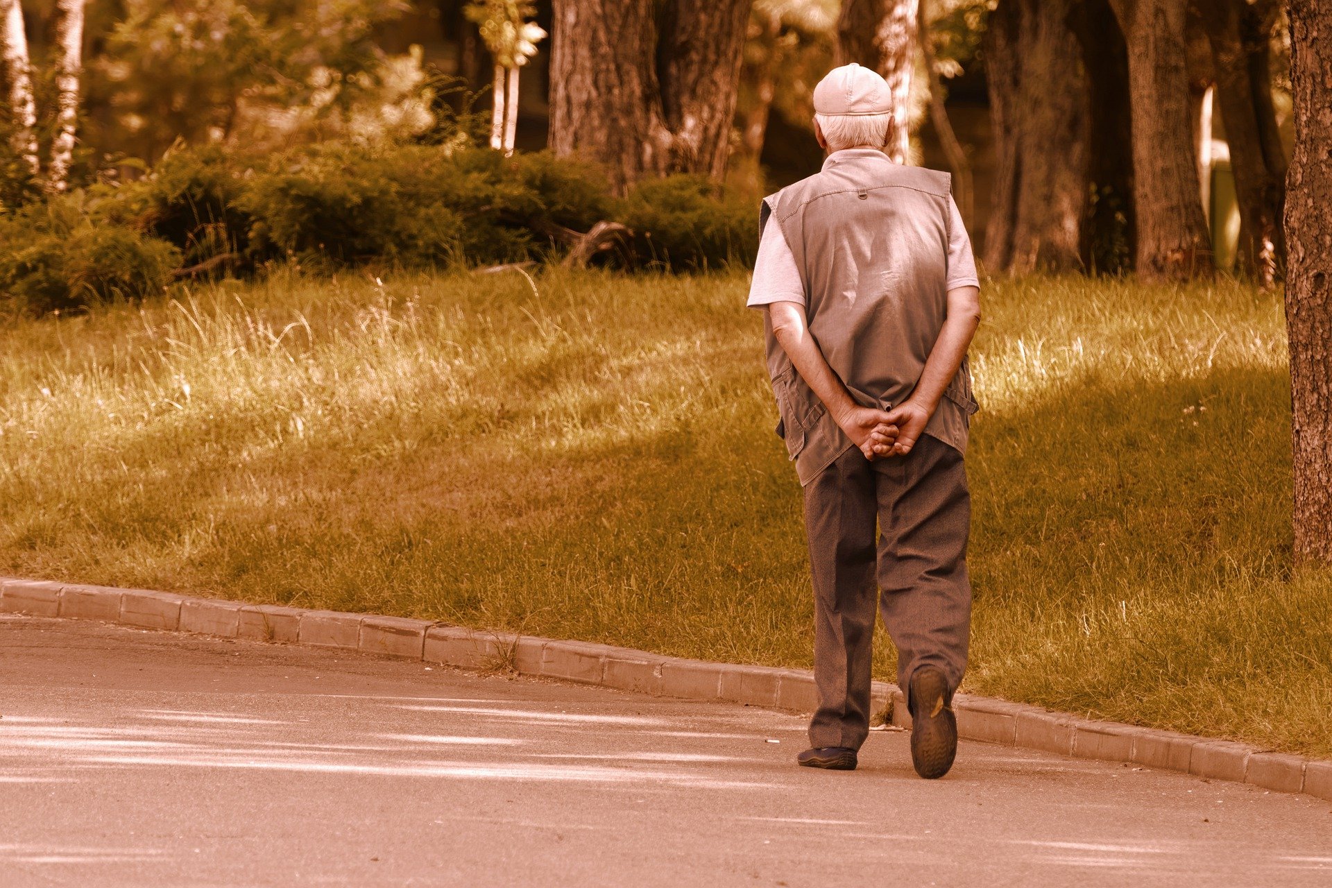 Фото Житель Бурятии тайком оформил на отца-пенсионера семь кредитов