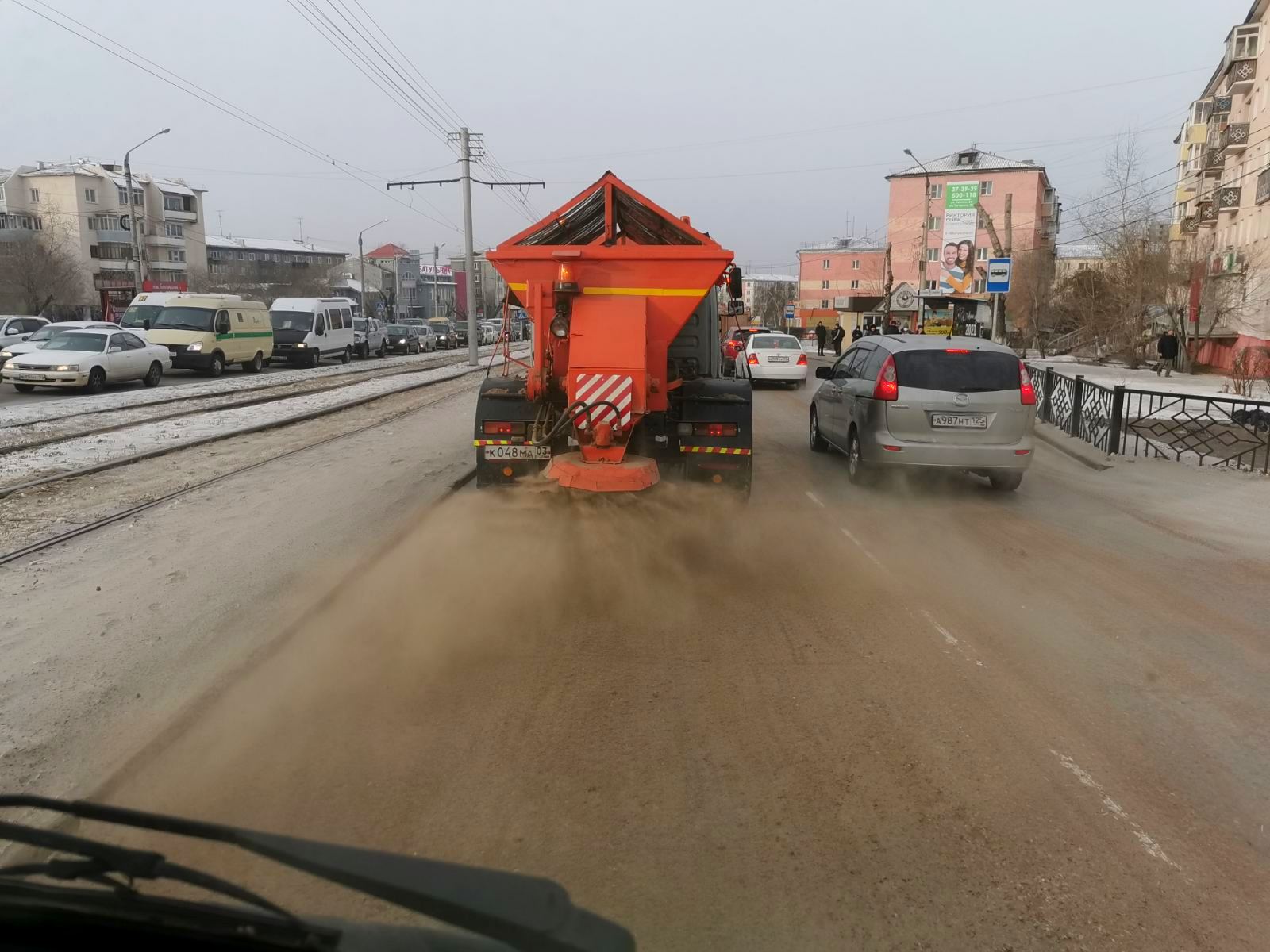 Фото Администрация Улан-Удэ просит уступать дорогу спецтехнике