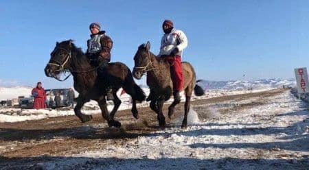 Фото В районе Бурятии пройдут традиционные конные скачки 