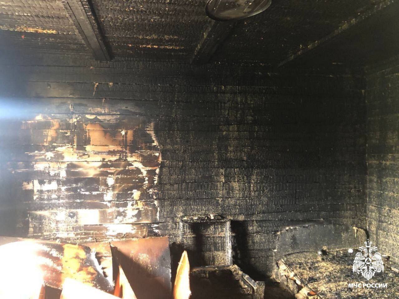 Фото На пожаре в собственном доме пострадала жительница Бурятии