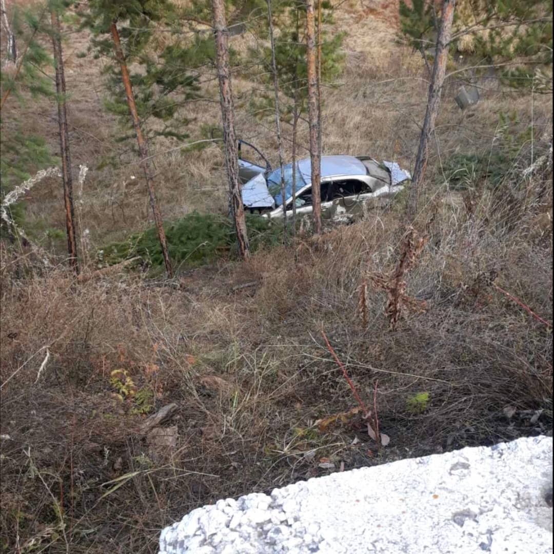 В Улан-Удэ пьяный водитель получил травмы при полете в кювет