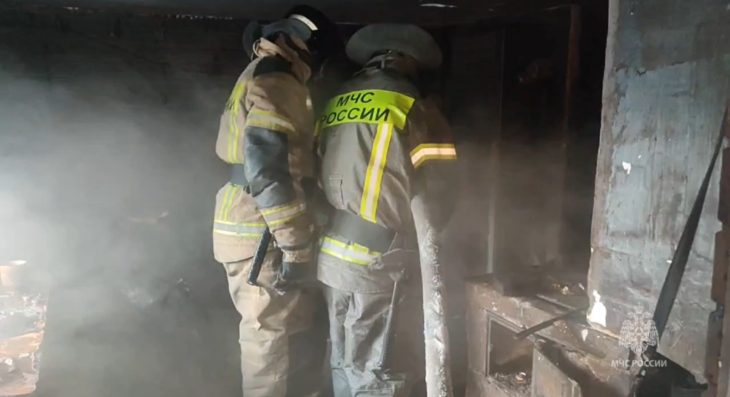 Фото В Улан-Удэ на пожаре погиб человек (ВИДЕО)