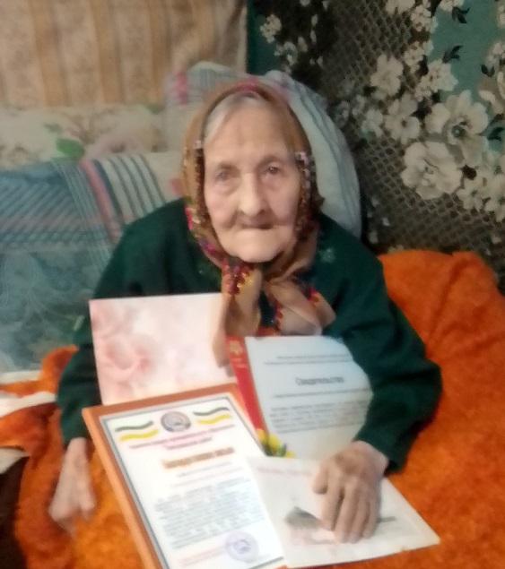 Фото В Бурятии ветеран трудового фронта отметила 95-летний юбилей
