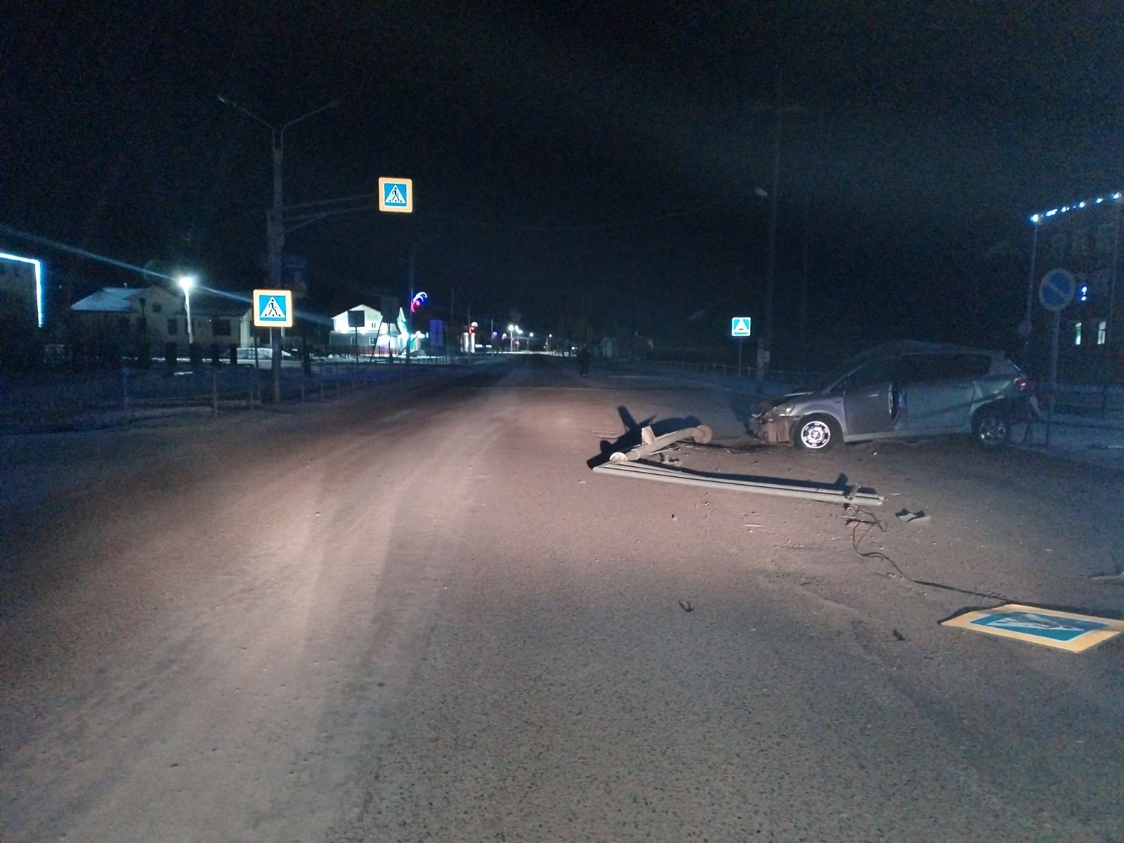 Фото В Бурятии автоледи сбила пешеходный знак и попала в больницус