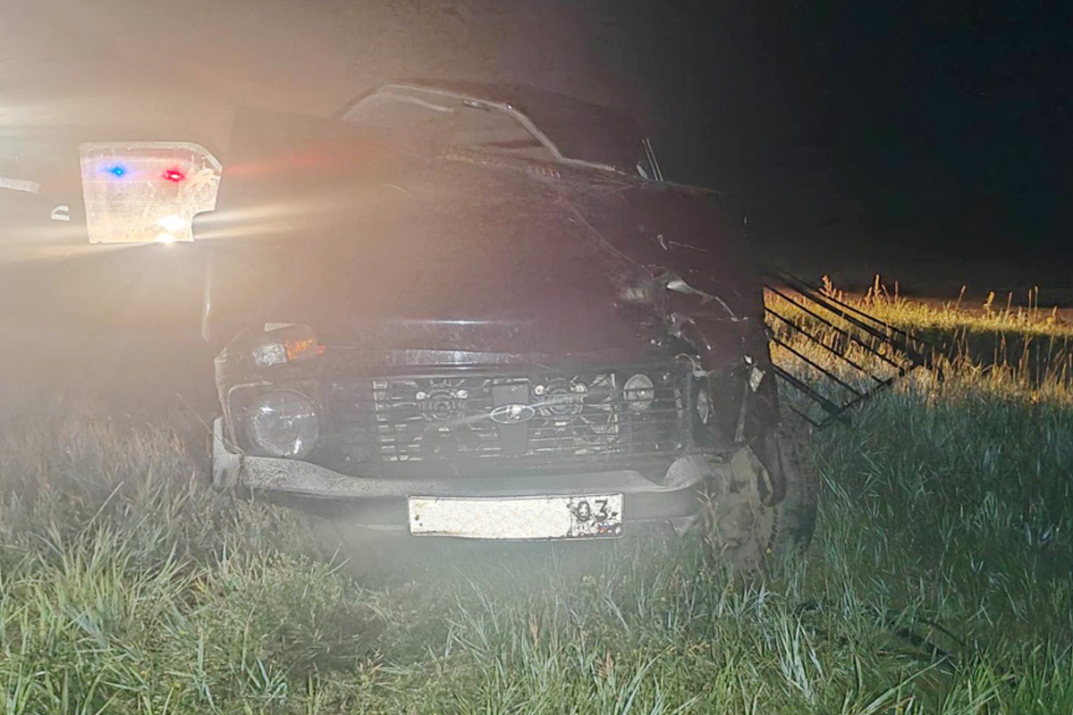 Фото В Бурятии пассажир отделался переломом ребер в ночном ДТП
