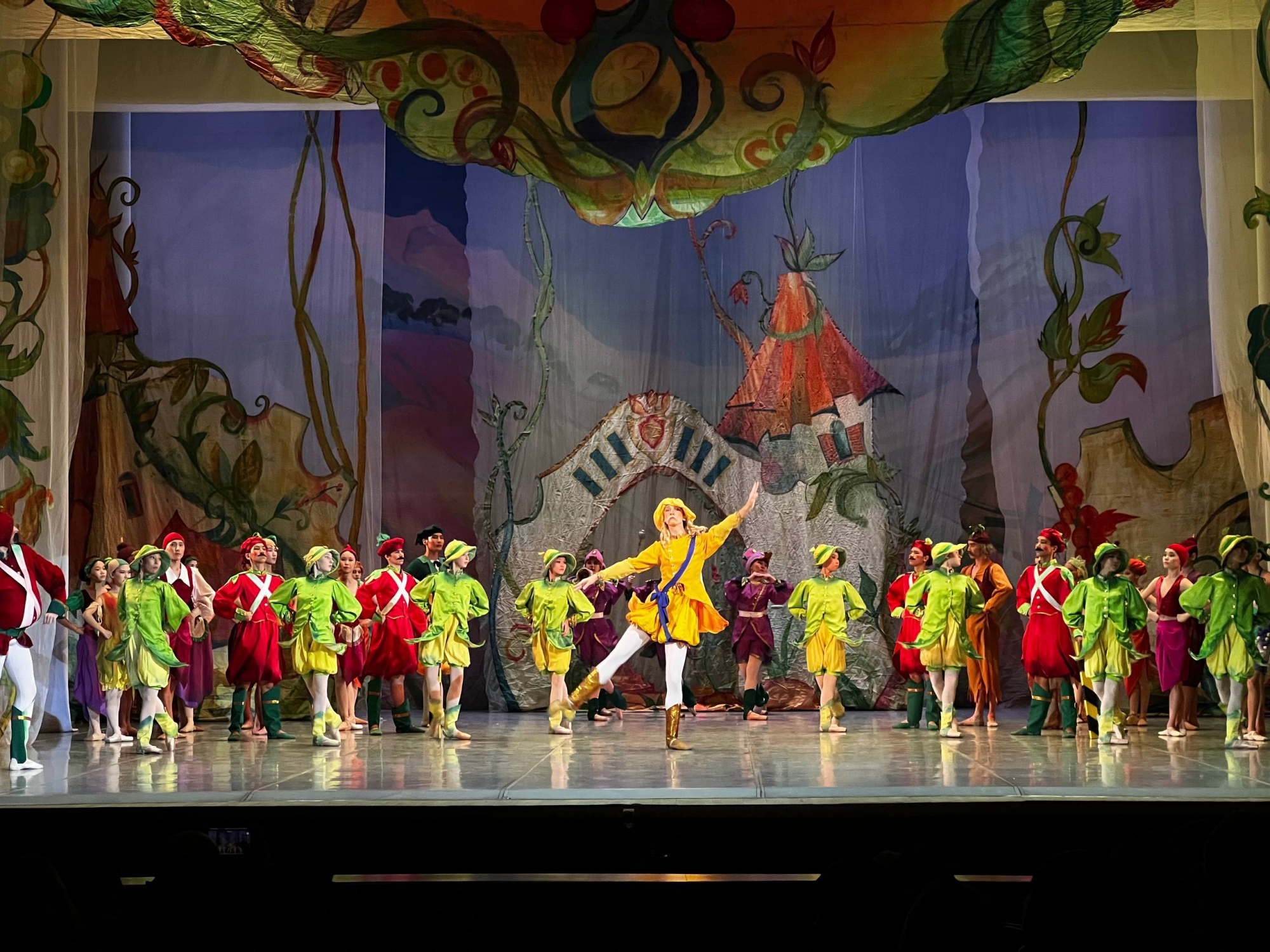 Фото  «Когда я вырасту, я тоже буду танцевать Чиполлино!»