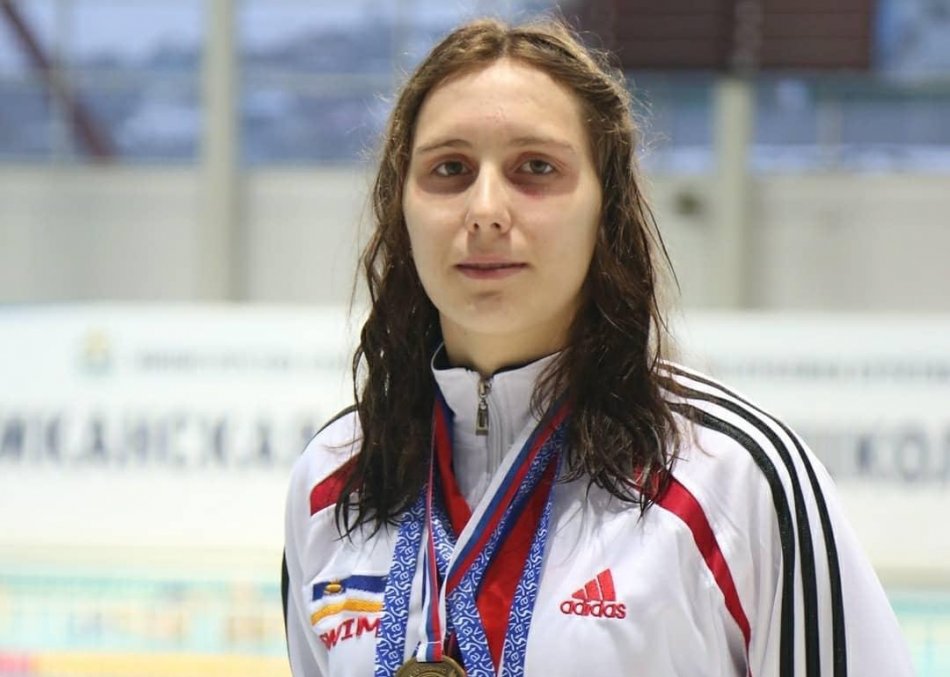 Фото Спортсменка из Бурятии завоевала две золотых медали чемпионата ДФО по плаванию