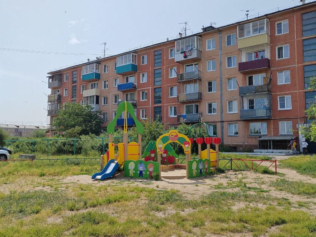 Фото В Улан-Удэ неизвестный избил ребенка на детской площадке