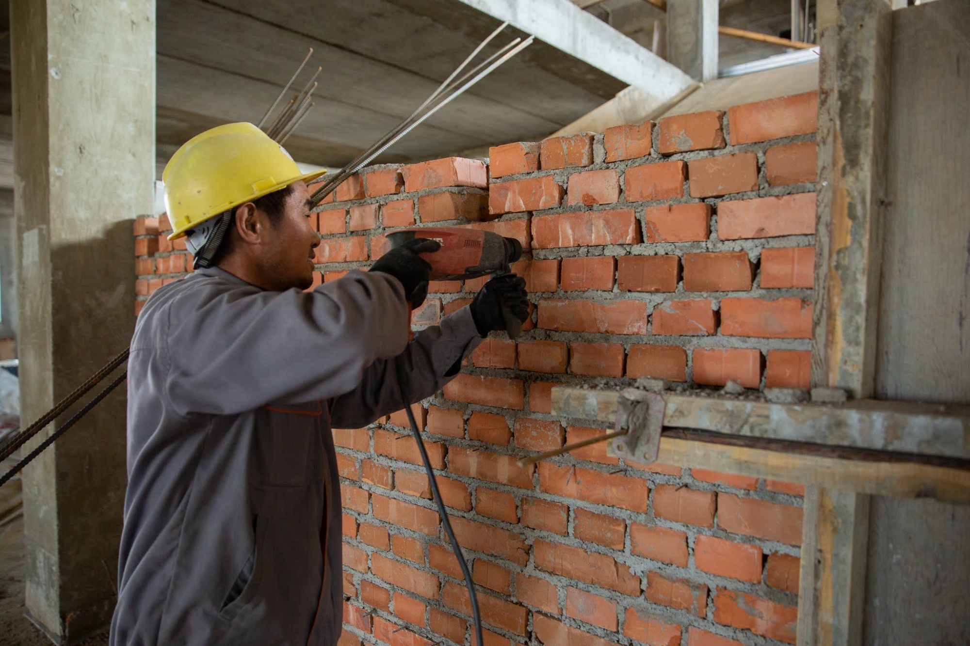 Фото Глава Бурятии поддержал предложение строителей по обучению местных жителей для замены иностранной рабочей силы